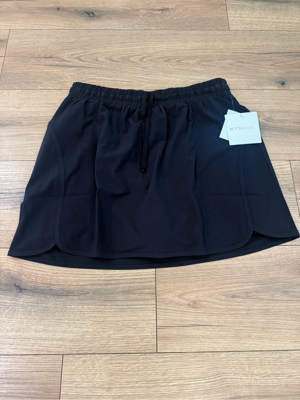 Beyond Yoga Black Athletic Skirt with Built-In Shorts NWT
